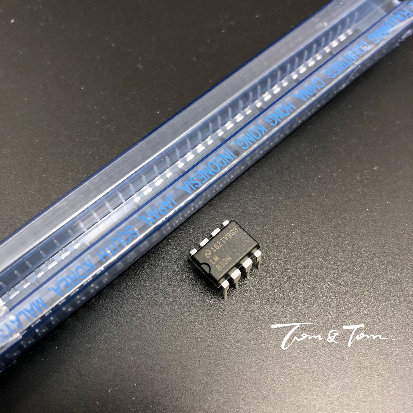 National Semiconductor LM833N Dual Audio OpAmp